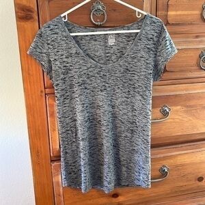 Victoria Secret Sport Women’s gray tee, size medium..
